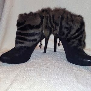 Donald Pliner Ankle Bootie